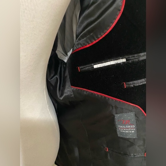 TR Recreation Premium Men’s Velvet Blazer - Picture 6 of 7